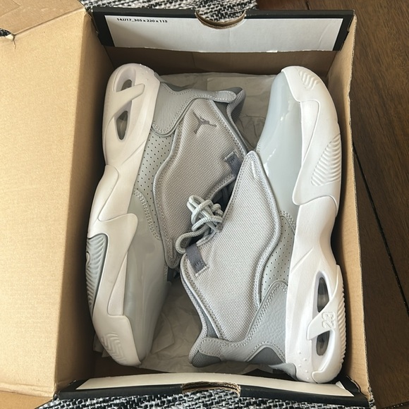 Jordan Max Aura 4 (GS) cool grey/wolf grey & white size 5.5Y - Picture 7 of 7